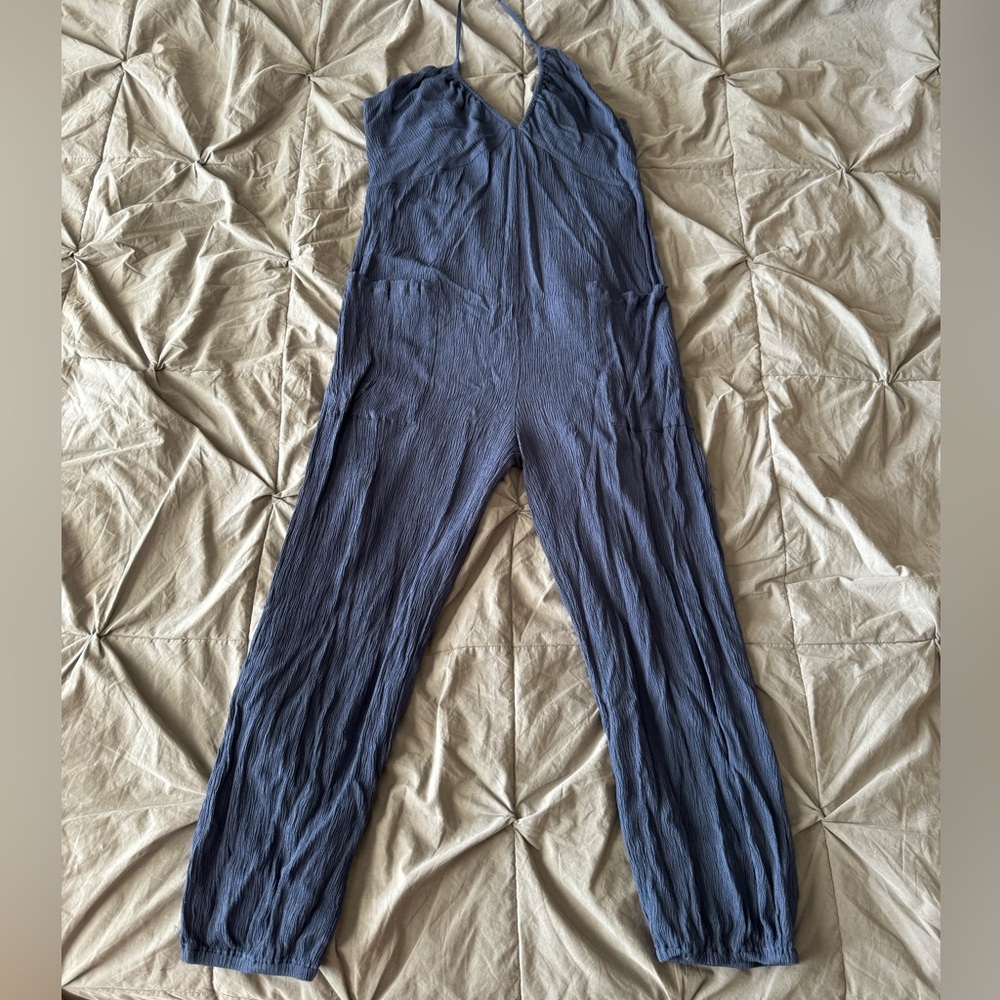 STUNNING Cupshe Plunge Halter Jogger Romper Jumpsuit Size: Large - Picture 5 of 12